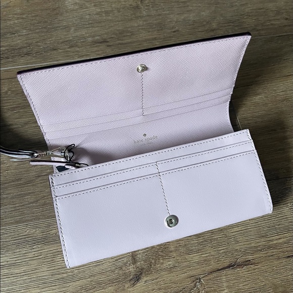 KATE SPADE-NWT Lilac Leather Wristlet